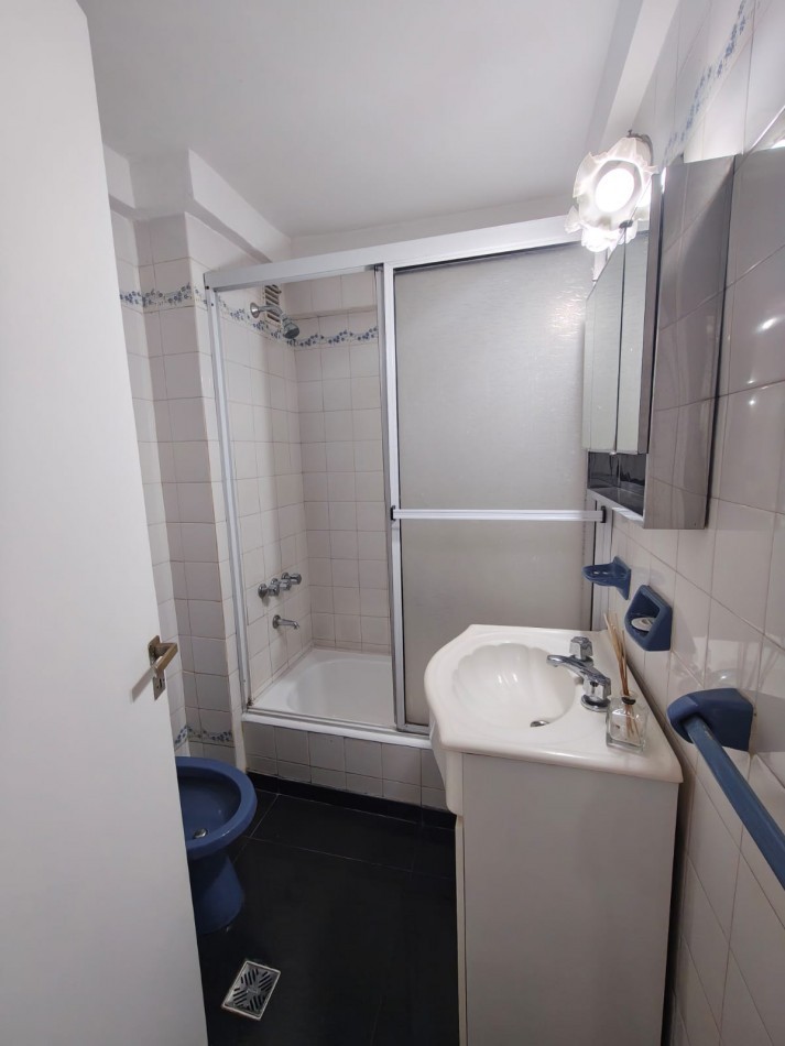 OPORTUNIDAD EN RECOLETA. Departamento de 3 ambientes super luminoso a metros de Alto Palermo. Ideal para vivienda o inversion por ubicacion, conectividad y potencial de revalorizacion