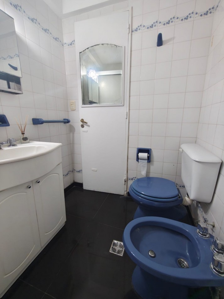 OPORTUNIDAD EN RECOLETA. Departamento de 3 ambientes super luminoso a metros de Alto Palermo. Ideal para vivienda o inversion por ubicacion, conectividad y potencial de revalorizacion