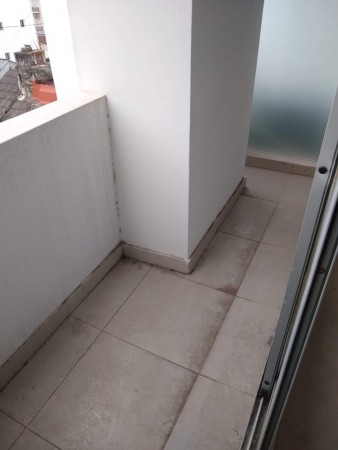 Bartolome Mitre 1400 - Monoambiente en edificio con seguridad 24hs - piscina -  laundry. 