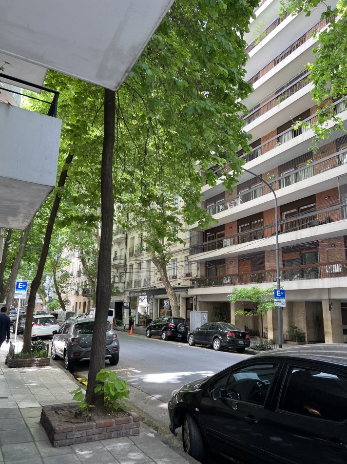 Posadas y Callao - Precioso 2 amb con balcón. Temporario