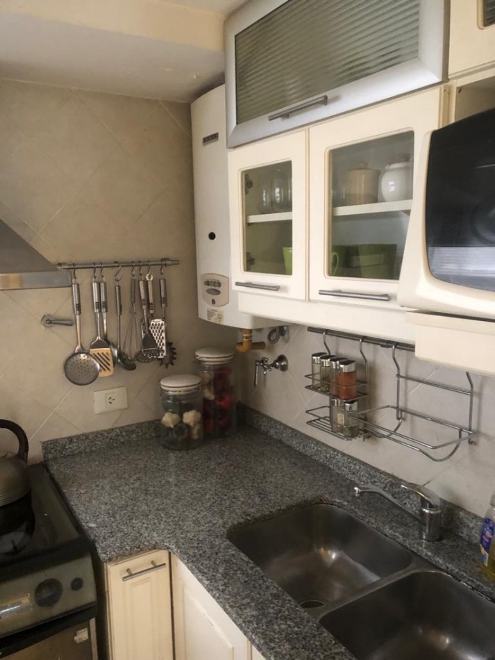 EXCELENTE Moderno y luminoso - 2 dormitorios - Migueletes 800 lindo balcon. - TEMPORARIO LIBRE EL 1 de diciembre