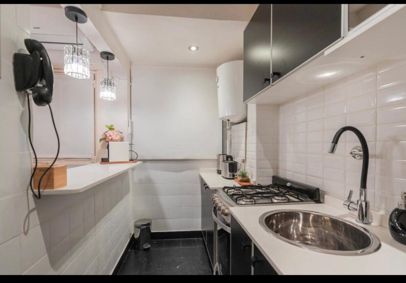 PRECIOSO Y MODERNO DEPARTAMENTO EN LAS CANITAS - MIGUELETES 700.