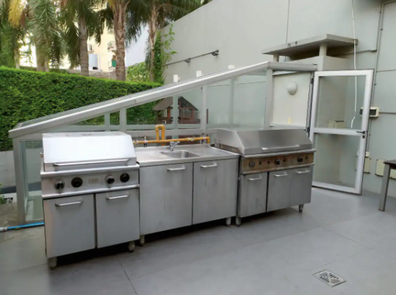 EXCELENTE 2 AMB. PALERMO SOHO - PISCINA PARRILLA SEG 24HS. -