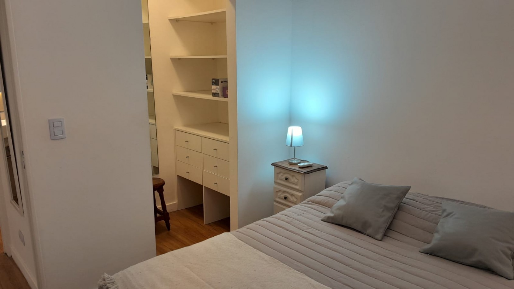 Departamento de dos ambientes en Barrio Norte, Montevideo y Parana - moderno y nuevo!