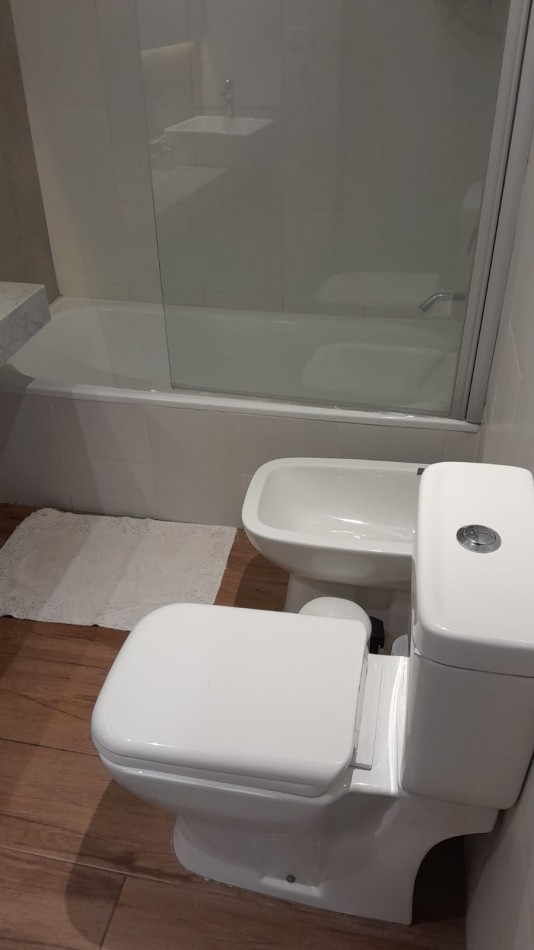 Departamento de dos ambientes en Barrio Norte, Montevideo y Parana - moderno y nuevo!