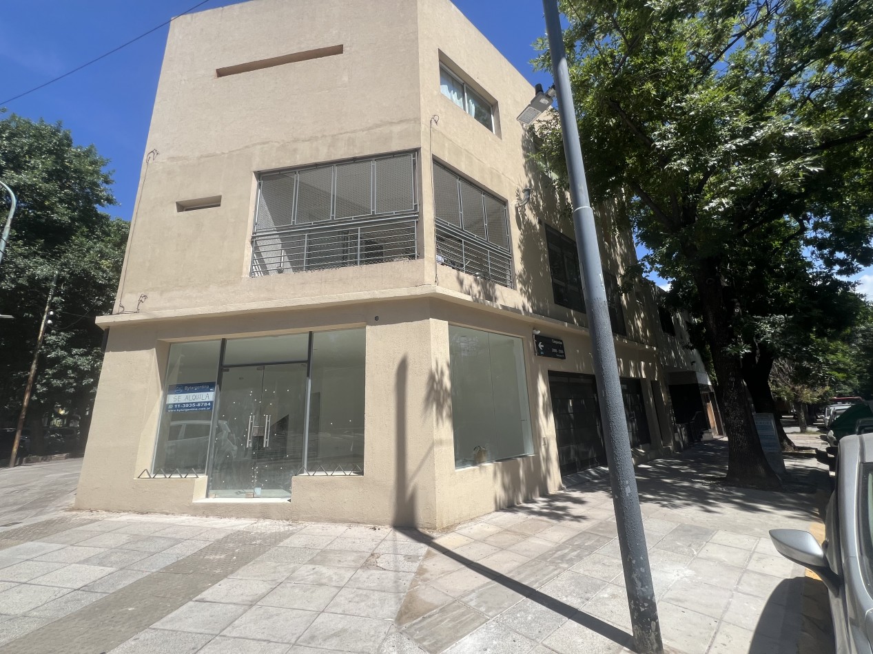 Local comercial impecable en esquina - Zapiola y Cespedes - Colegiales