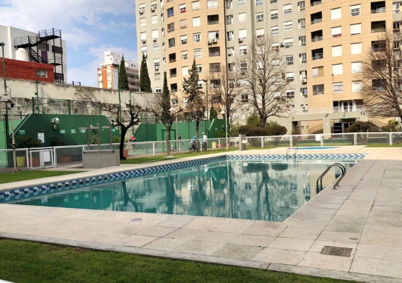 Sanchez de Loria y Moreno - ALMAGRO  2 ambientes con amenities- piscina, amplio jardin, cancha paddle. seg 24hs