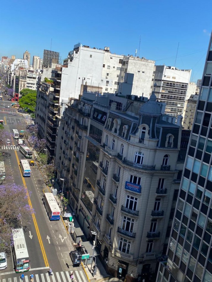 Gran Monoambiente en Plaza San Martin con vista panoramica