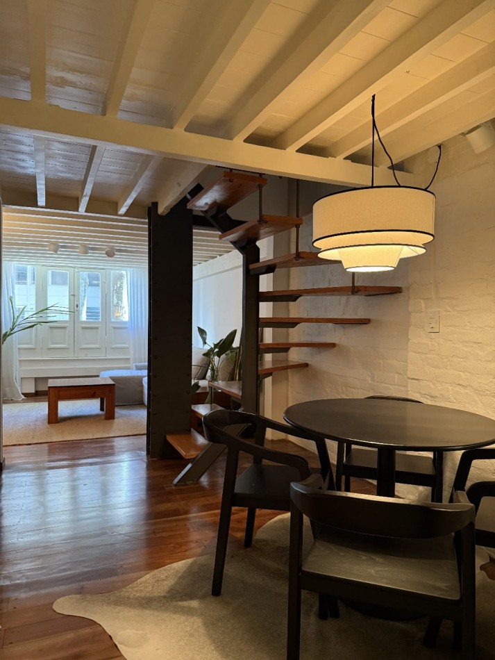DUPLEX 2 AMBIENTES EN EDIFICIO FRANCES AMUEBLADO EN RECOLETA