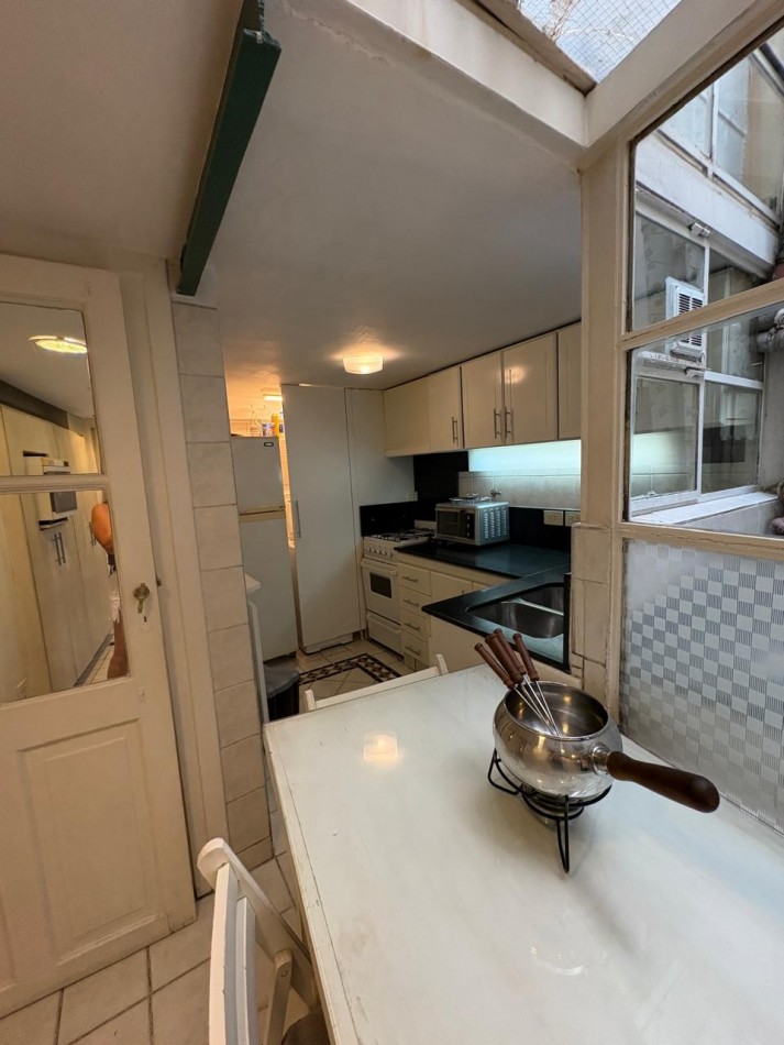 Departamento tipo casa · 3 dormitorios · 2 baños · patio · doble altura · super luminoso · totalmente equipado