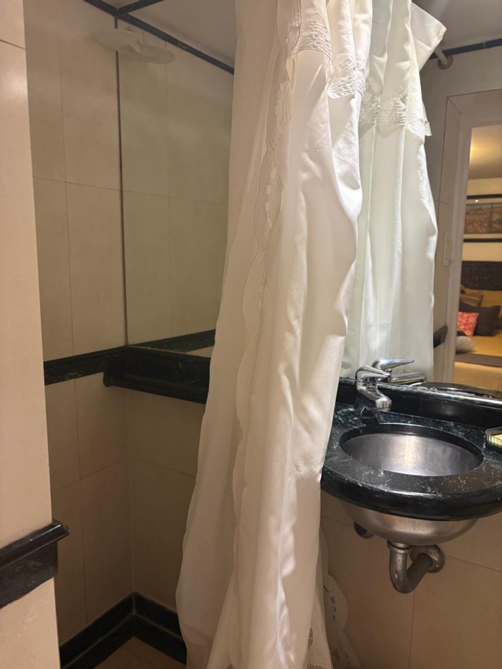 Departamento tipo casa · 3 dormitorios · 2 baños · patio · doble altura · super luminoso · totalmente equipado