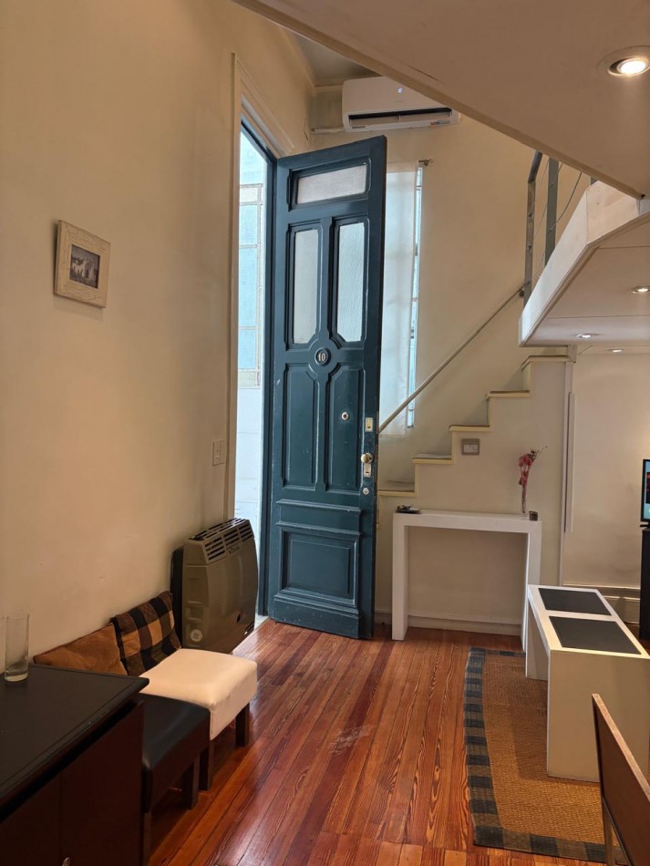 Departamento tipo casa · 3 dormitorios · 2 baños · patio · doble altura · super luminoso · totalmente equipado