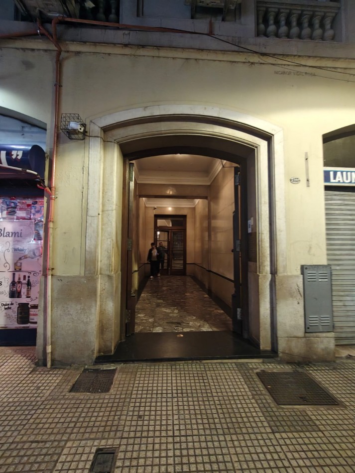 Monoambiente en Piso Alto | Muy Luminoso | Excelente Ubicacion en Retiro | Vista Abierta