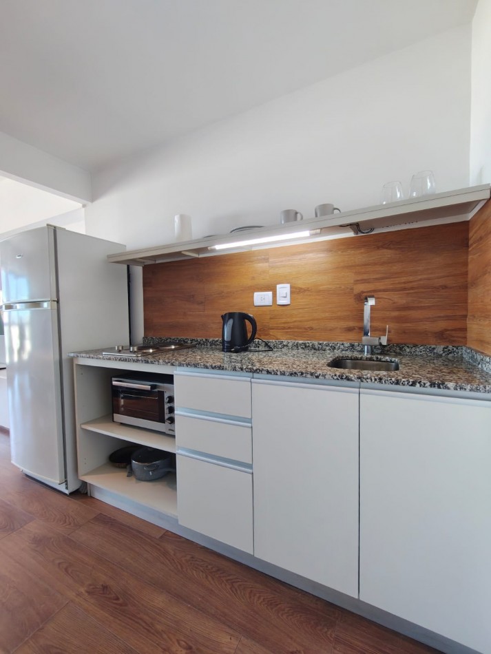 Monoambiente en alquiler Torre Bellini Retiro amoblado con balcon vista abierta y amenities