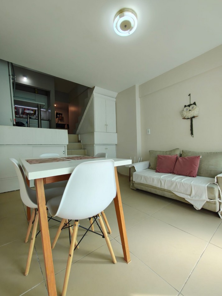 Venta Duplex dos ambientes y medio con balcon en Barrio Norte Av. Santa Fe y Rodriguez Peña