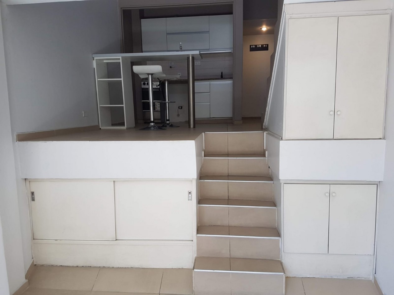 Venta Duplex dos ambientes y medio con balcon en Barrio Norte Av. Santa Fe y Rodriguez Peña