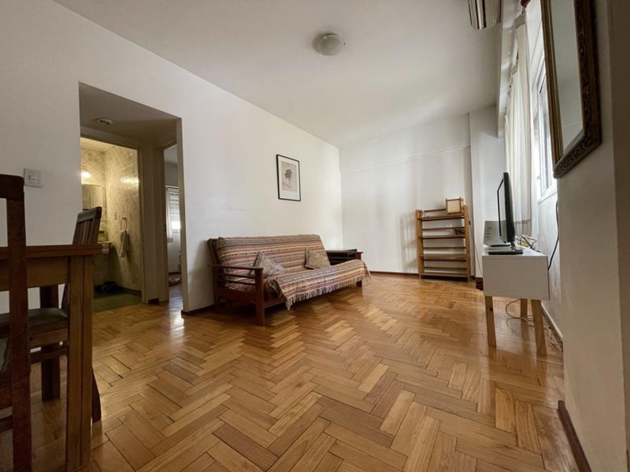 Departamento 2 Ambientes en Venta en Balvanera, Piso 5 Contrafrente