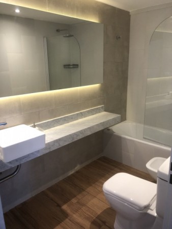 Departamento de dos ambientes en Barrio Norte, Montevideo y Parana - moderno y nuevo!