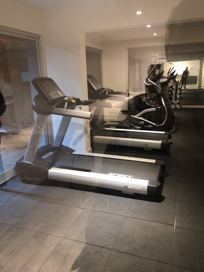 Moderno departamento de 2 amb. edif con seg. 24hs, preciosos amenities -Piscina, gimnasio, salon de eventos , parrilla -San Telmo