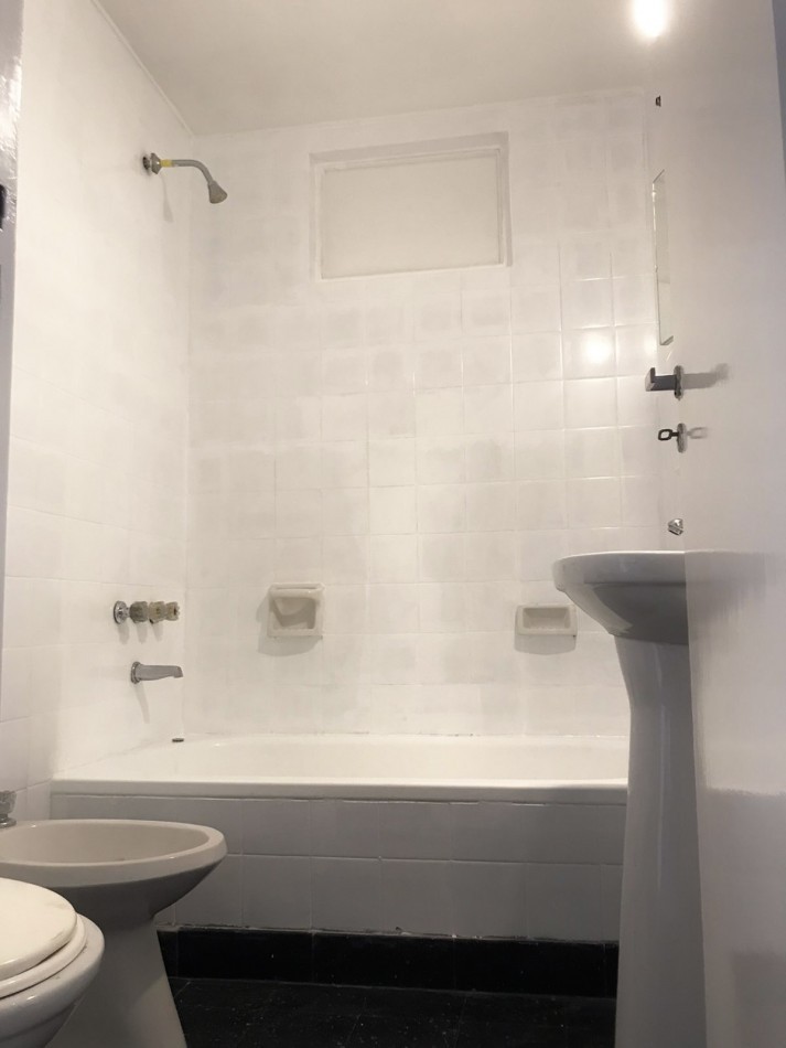 AGUERO Y AV SANTA FE - Amplios ambientes -  terraza privada. RECOLETA --