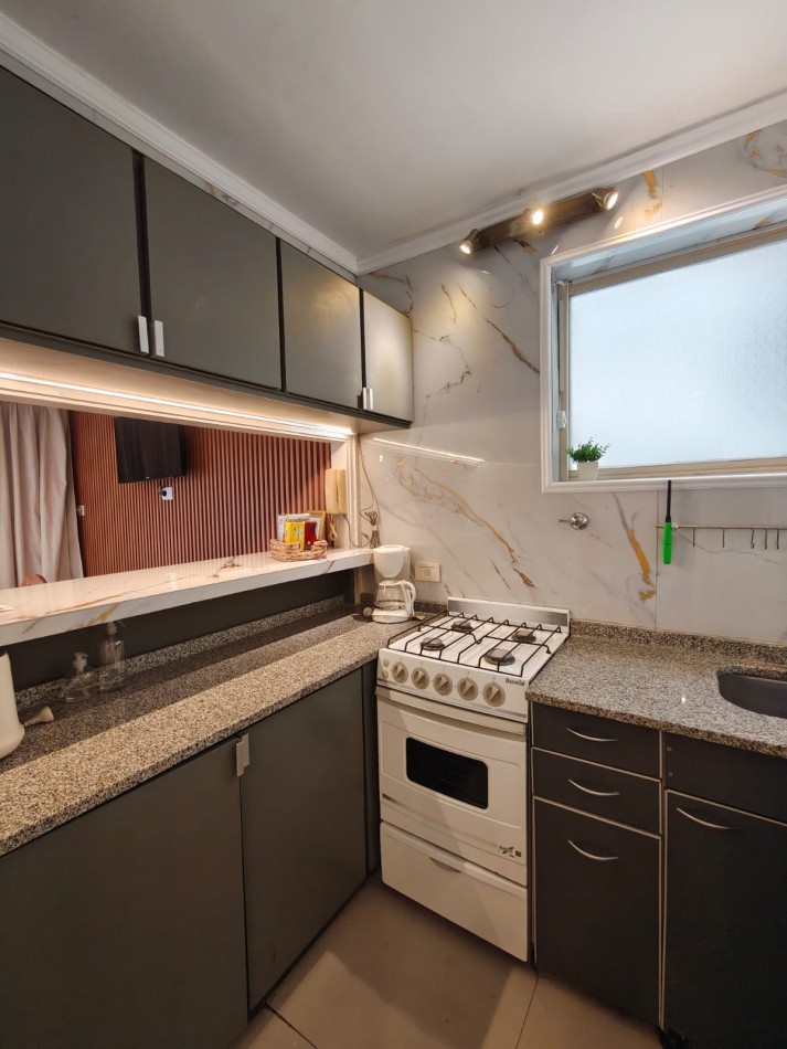 Excelente Departamento en Alquiler | Amplio, Luminoso y con Ubicacion Premium en Florida 800