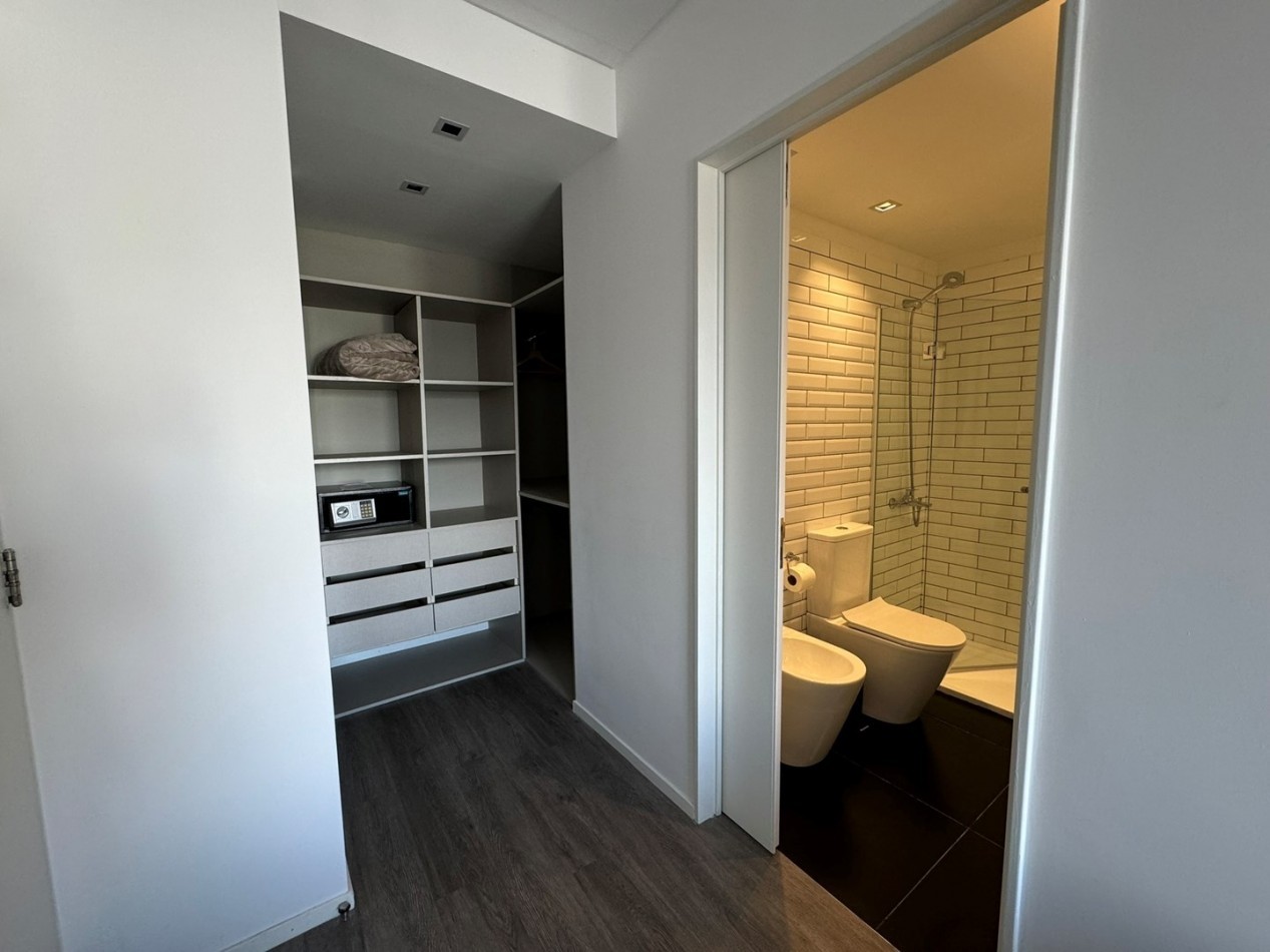 Alquiler 3 Ambientes Amoblado con Cochera en Palermo Colegiales 75 m²