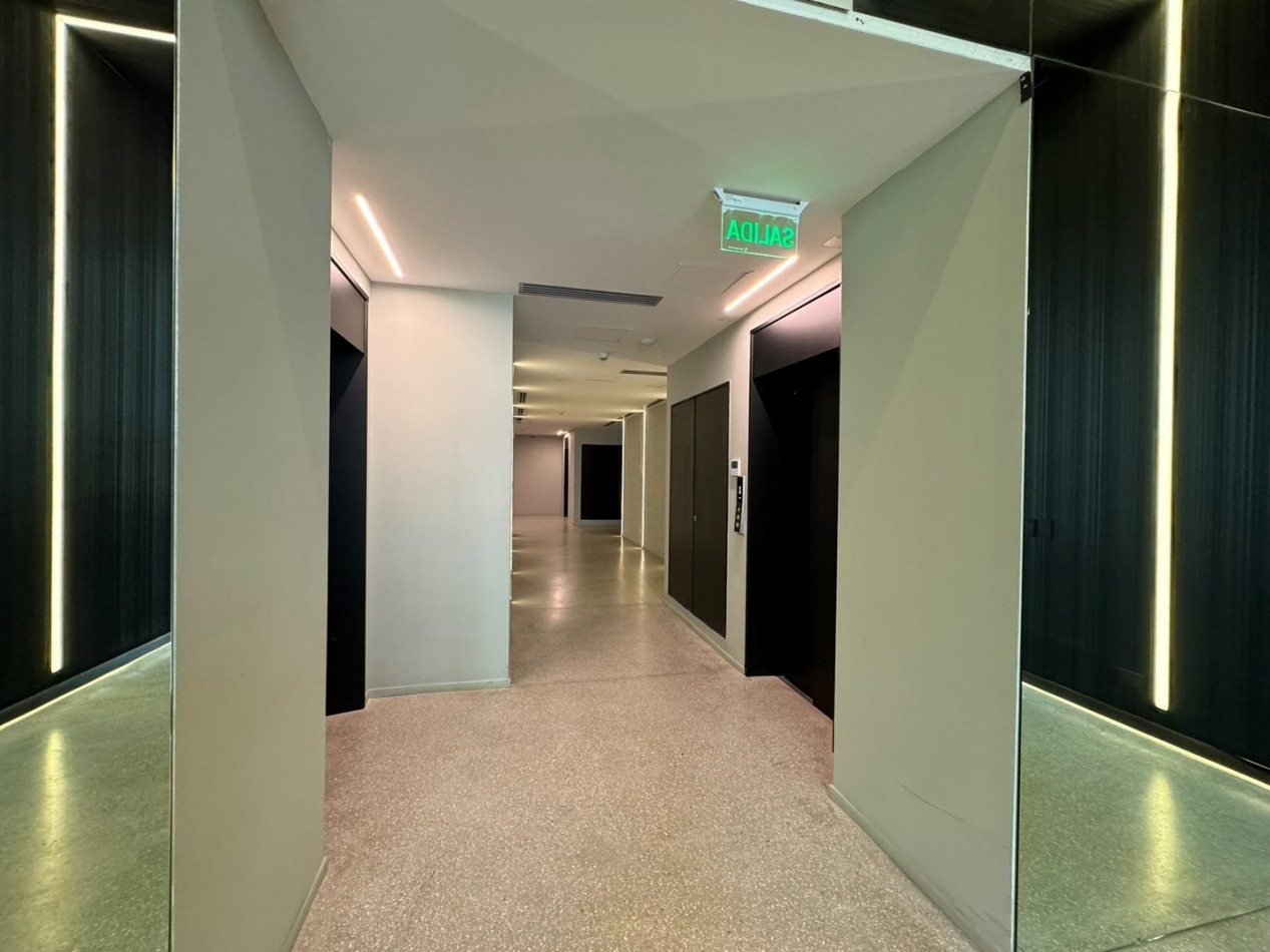 Alquiler 3 Ambientes Amoblado con Cochera en Palermo Colegiales 75 m²