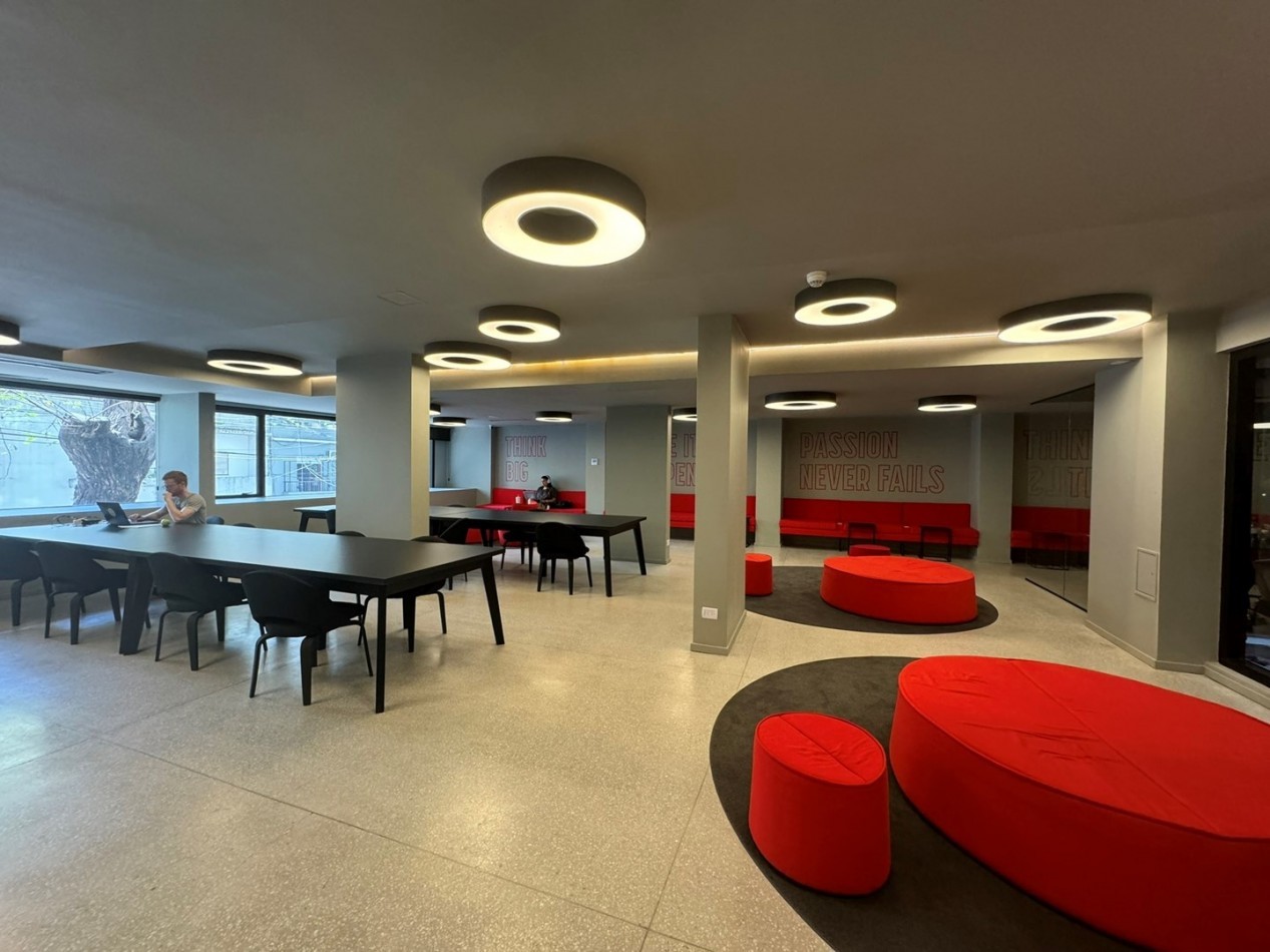 Alquiler 3 Ambientes Amoblado con Cochera en Palermo Colegiales 75 m²