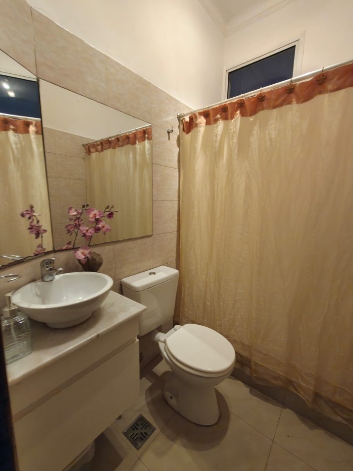 Monoambiente en Alquiler en Retiro, Piso Alto con Vista Abierta