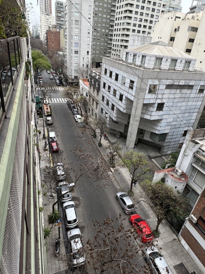 CERVIÑO y CNEL. DIAZ- semipiso de 120 mts 3 habitaciones + dependencia / escritorio.