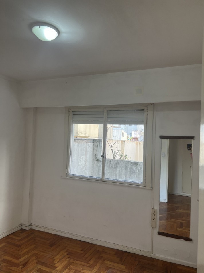 AGUERO 1600 - a pasos de Av. Santa Fe - amplia terraza privada. RECOLETA ---se esta pintando a nuevo!