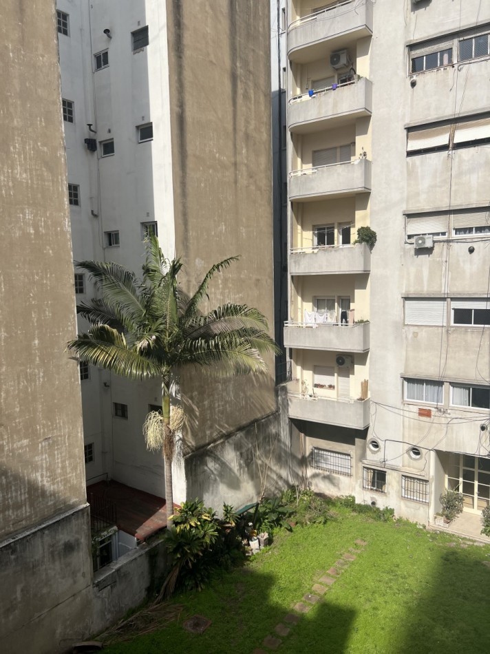 AGUERO 1600 - a pasos de Av. Santa Fe - amplia terraza privada. RECOLETA ---se esta pintando a nuevo!