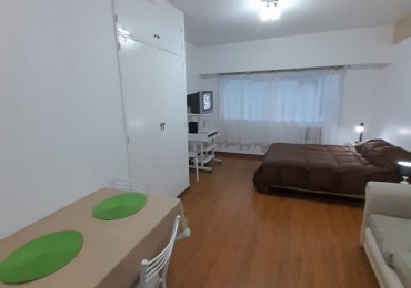 Departamento 2 Ambientes en Alquiler en Plaza San Martin | Luminoso y Excelente Ubicacion